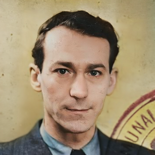 A photographic portrait of artist Azriel Awret.